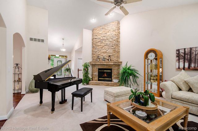 513 Timbermill Lane, Marion Township, MI 48843