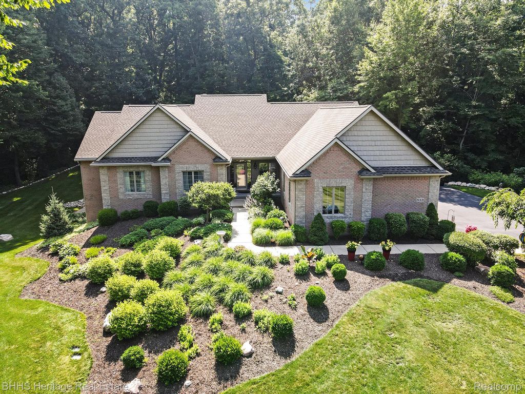 513 Timbermill Lane, Marion Township, MI 48843