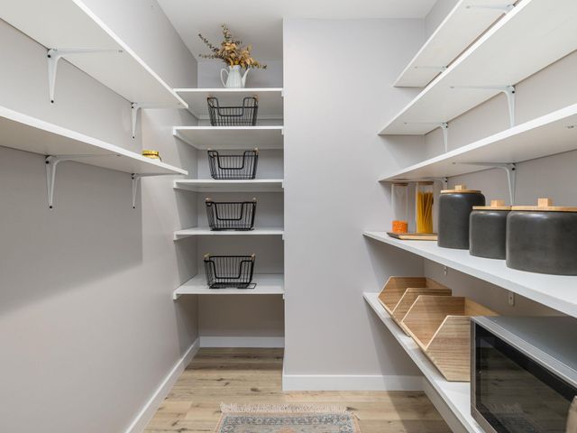 2401 Apple Valley CIR, Austin, TX 78747