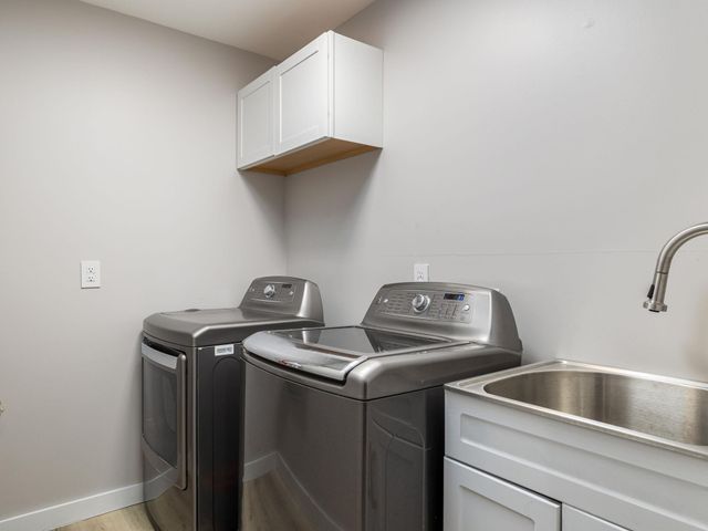 2401 Apple Valley CIR, Austin, TX 78747