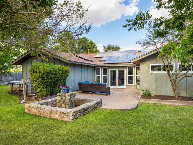 2401 Apple Valley CIR, Austin, TX 78747