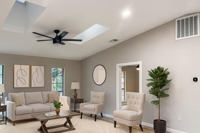 2401 Apple Valley CIR, Austin, TX 78747