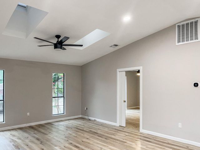 2401 Apple Valley CIR, Austin, TX 78747