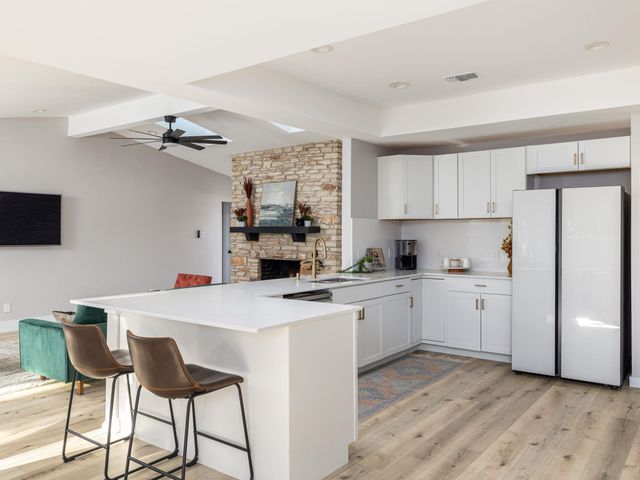 2401 Apple Valley CIR, Austin, TX 78747