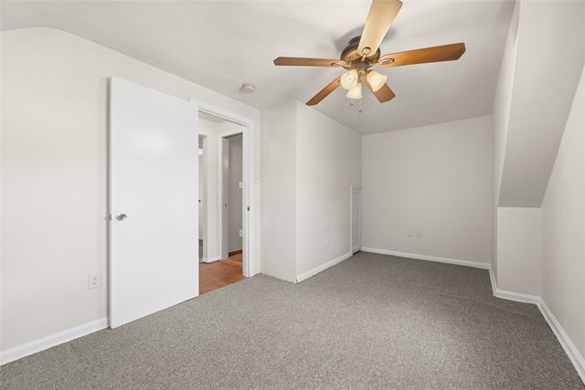 73 Clifford Dr, Green Tree, PA 15220