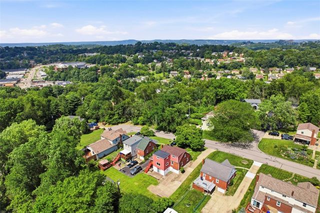 73 Clifford Dr, Green Tree, PA 15220