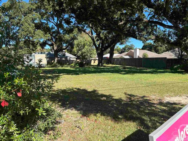 4000 Creighton Rd, Pensacola, FL 32504