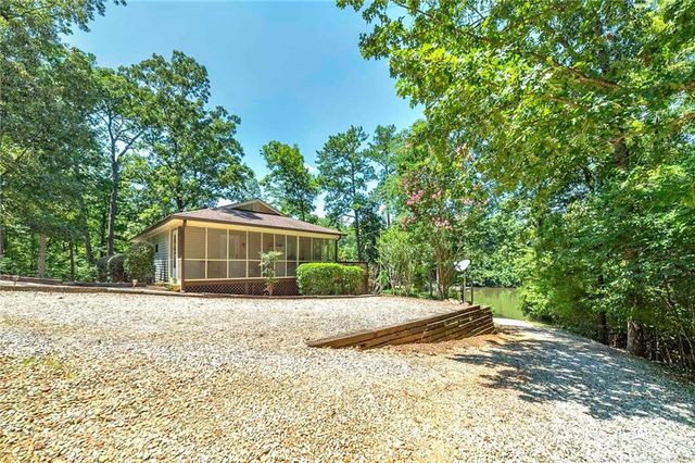 207 Quail Trail, Jackson, GA 30233