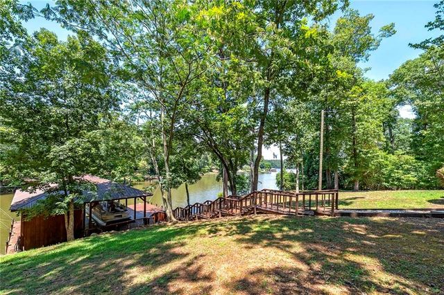 207 Quail Trail, Jackson, GA 30233