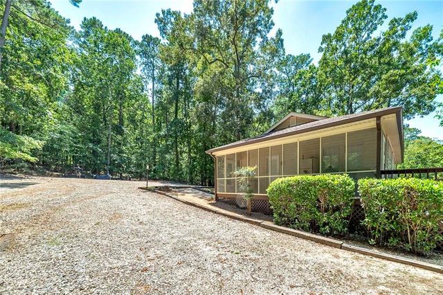 207 Quail Trail, Jackson, GA 30233