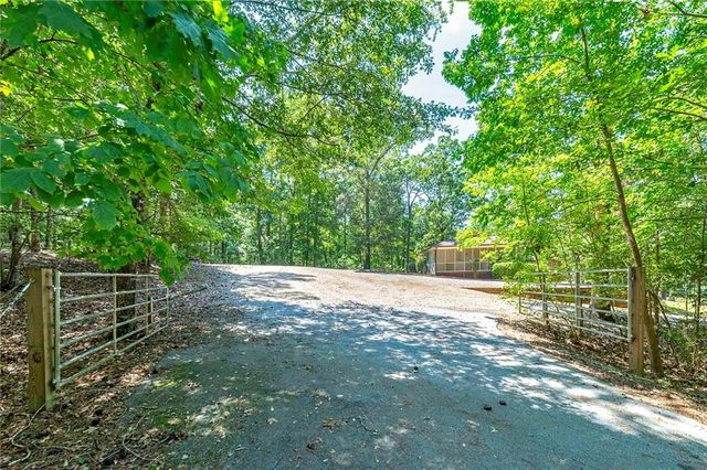 207 Quail Trail, Jackson, GA 30233