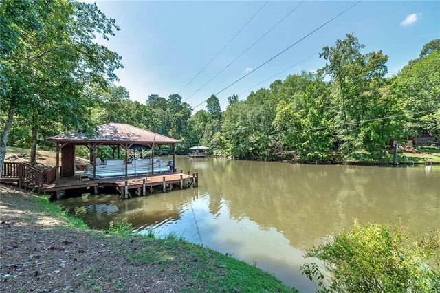 207 Quail Trail, Jackson, GA 30233