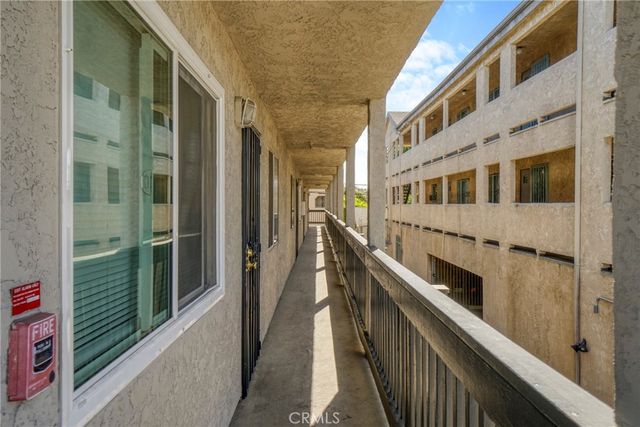 1126 Raymond Avenue, Long Beach, CA 90804