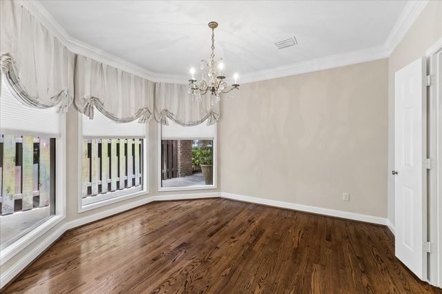 133 Sugarberry Circle, Houston, TX 77024