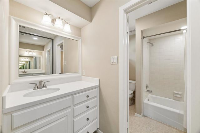 133 Sugarberry Circle, Houston, TX 77024