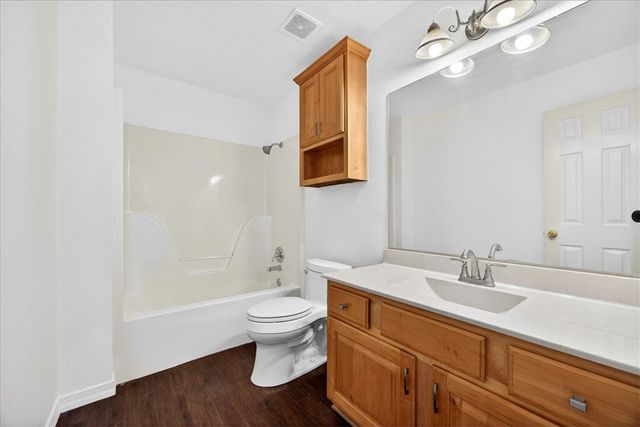 15 Bonnyrigg Drive, Bella Vista, AR 72715