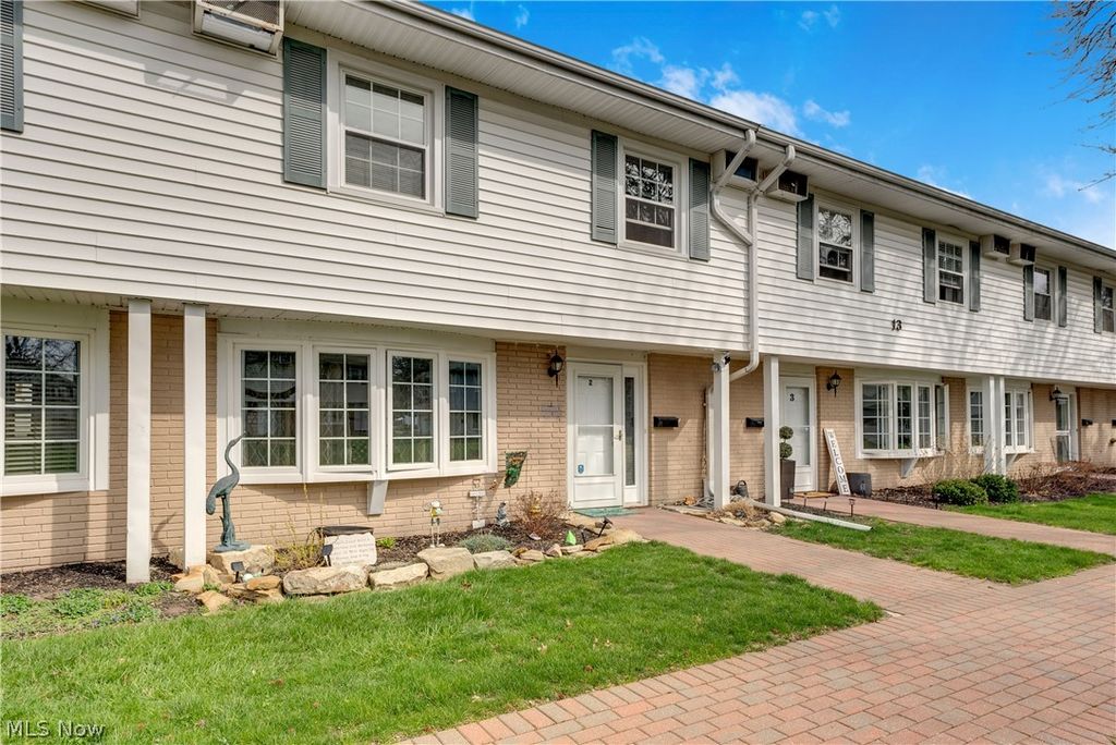 13 Meadowlawn Drive 2, Mentor, OH 44060