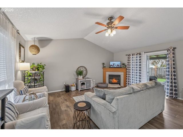 51685 Se 2ND St, Scappoose, OR 97056