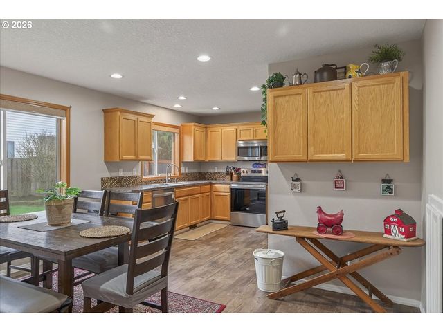 51685 Se 2ND St, Scappoose, OR 97056