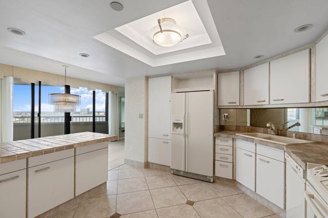 5080 N OCEAN Drive 12C, Singer Island, FL 33404