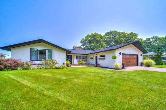 3920 Highgate Road, Norton Shores City, MI 49441