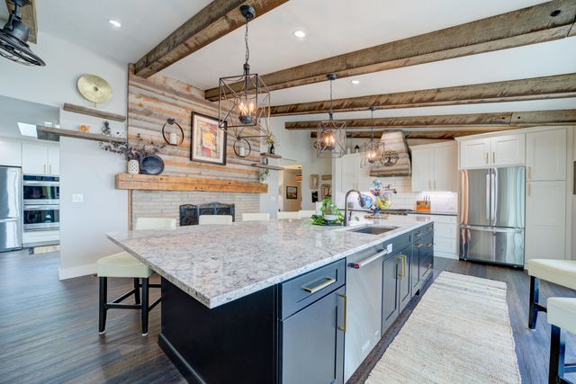 3920 Highgate Road, Norton Shores City, MI 49441