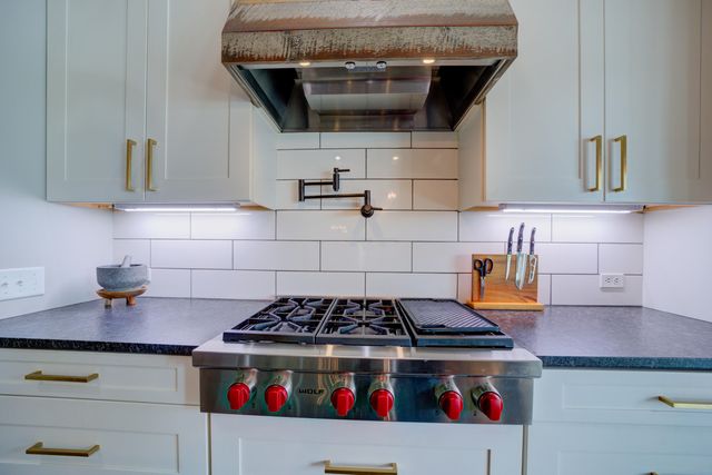 3920 Highgate Road, Norton Shores City, MI 49441