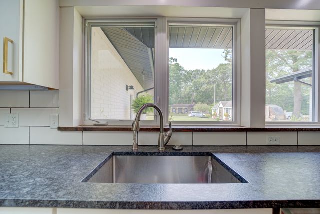 3920 Highgate Road, Norton Shores City, MI 49441