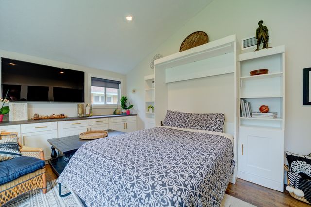 3920 Highgate Road, Norton Shores City, MI 49441