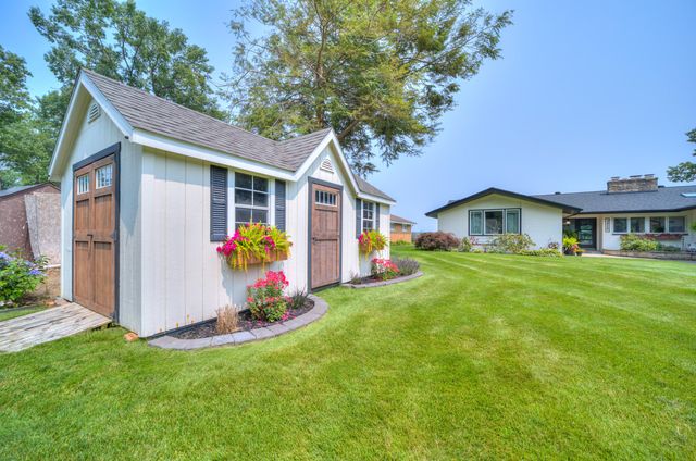 3920 Highgate Road, Norton Shores City, MI 49441