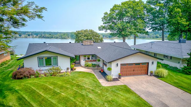 3920 Highgate Road, Norton Shores City, MI 49441