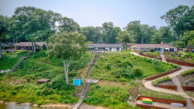 3920 Highgate Road, Norton Shores City, MI 49441