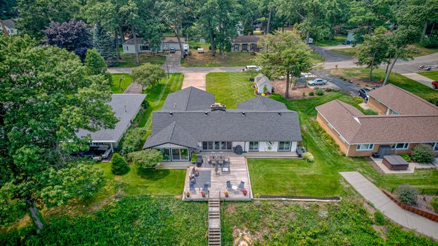 3920 Highgate Road, Norton Shores City, MI 49441