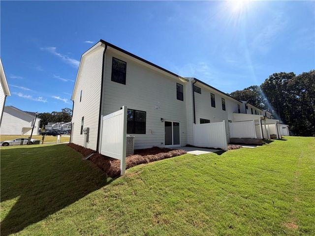 7477 Clover Lane, Flowery Branch, GA 30542