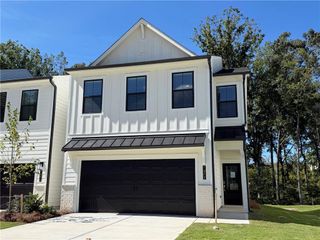 7477 Clover Lane, Flowery Branch, GA 30542