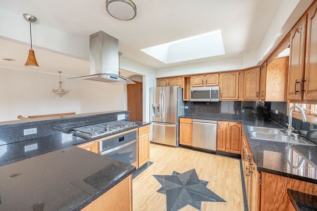 6524 Cedar Road, Oak Forest, IL 60452