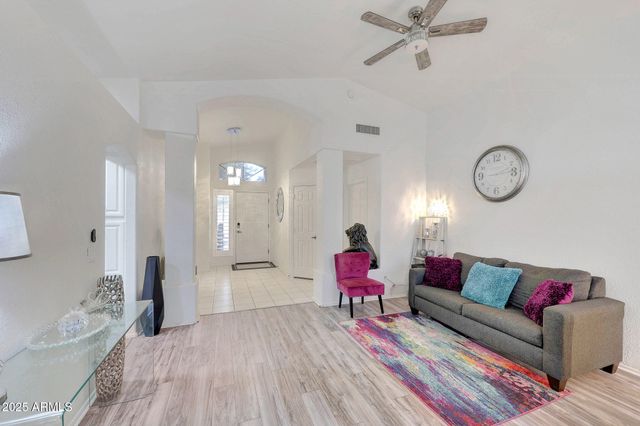 17467 N SUNSET Trail, Surprise, AZ 85374