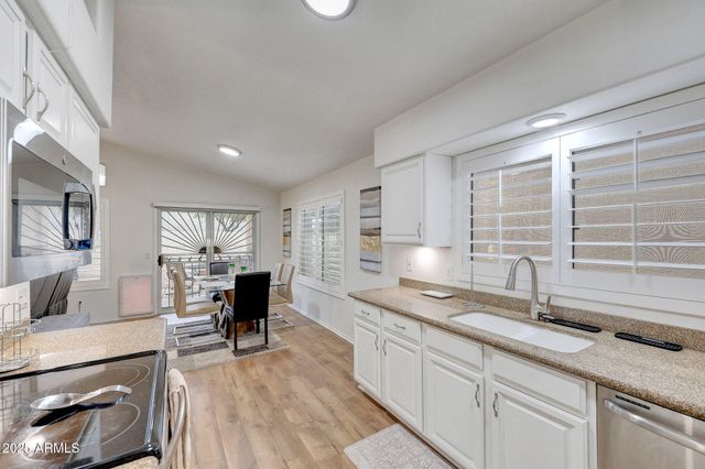 17467 N SUNSET Trail, Surprise, AZ 85374