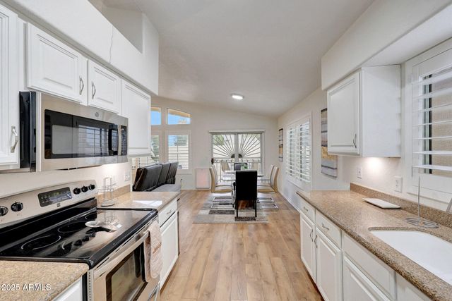 17467 N SUNSET Trail, Surprise, AZ 85374