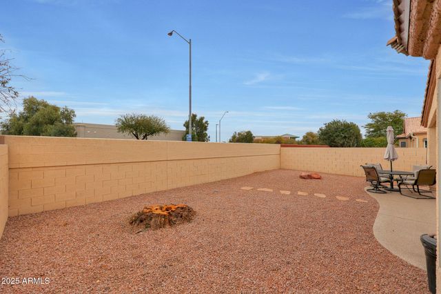 17467 N SUNSET Trail, Surprise, AZ 85374