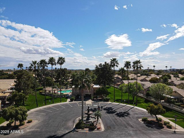 17467 N SUNSET Trail, Surprise, AZ 85374