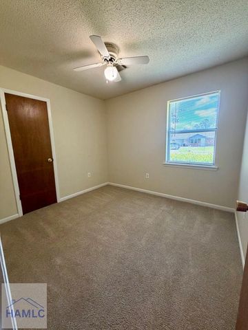 802 Wildwood Drive, Hinesville, GA 31313