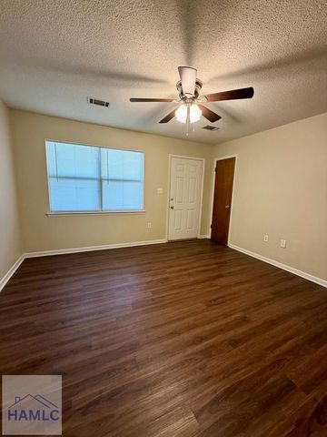 802 Wildwood Drive, Hinesville, GA 31313