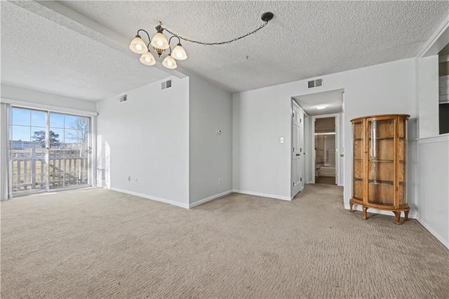 8001 Westridge Road 102, Raytown, MO 64138