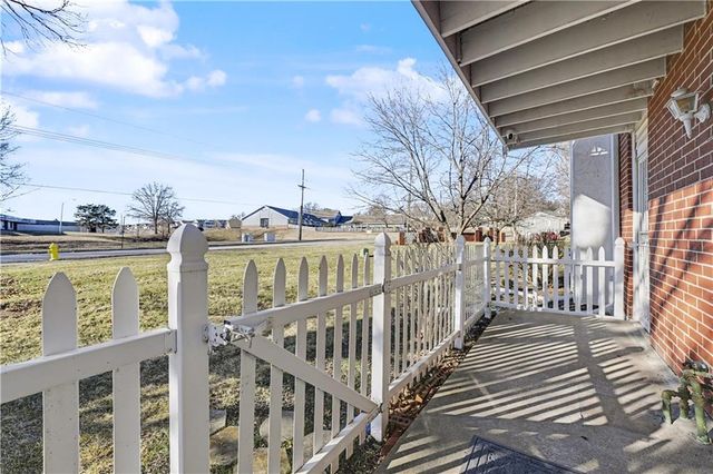 8001 Westridge Road 102, Raytown, MO 64138