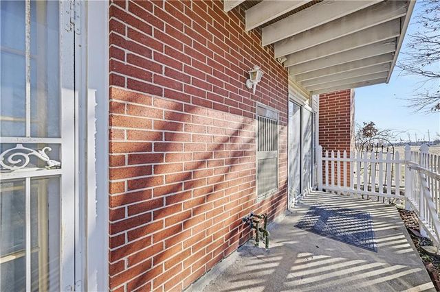 8001 Westridge Road 102, Raytown, MO 64138