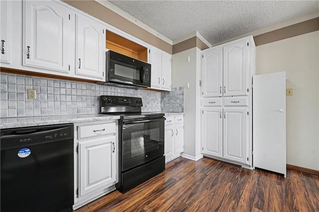 8001 Westridge Road 102, Raytown, MO 64138