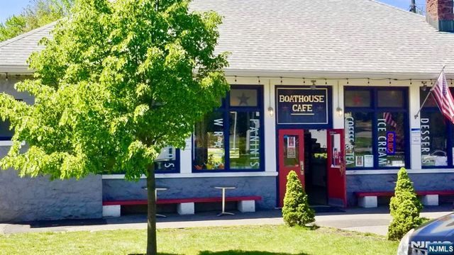 134 Boulevard 9, Passaic, NJ 07055
