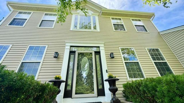 416 PTARMIGAN Place, Lindenhurst, IL 60046
