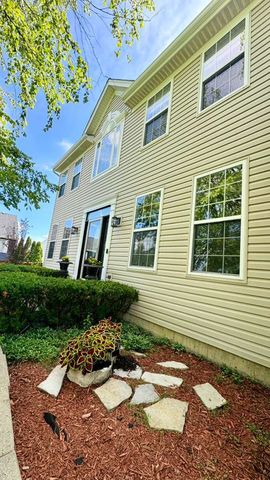 416 PTARMIGAN Place, Lindenhurst, IL 60046